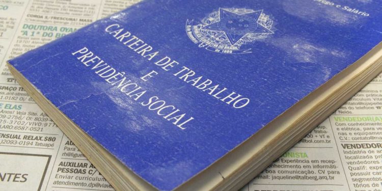 Aumenta número de indígenas contratados com carteira assinada