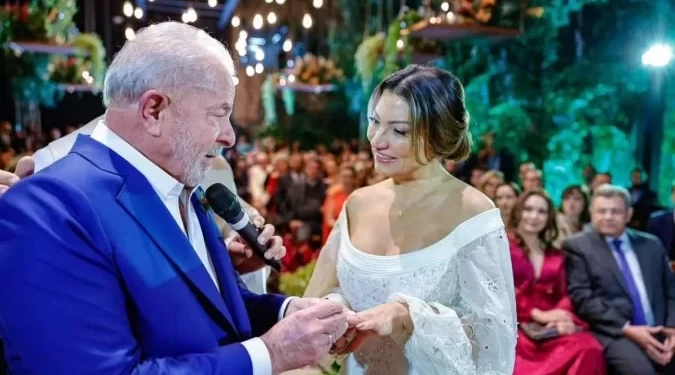 Lula e Janja se casam em São Paulo; socióloga ganha espaço na pré-campanha