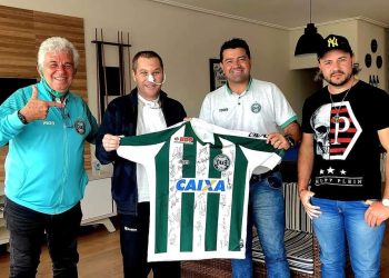 Itaperuçu | Neneu Artigas recebe lendas do Coxa