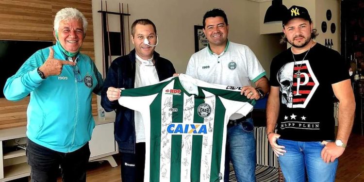 Itaperuçu | Neneu Artigas recebe lendas do Coxa