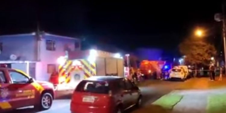 Tragédia: casa pega fogo e menina de três anos morre tentando se salvar dentro de guarda-roupa em São José dos Pinhais