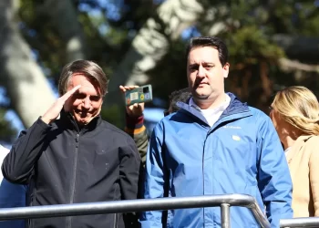 Bolsonaro participa de marcha para Jesus em Curitiba, e cita passagens bíblicas