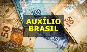 Auxílio Brasil: Bolsonaro sanciona valor mínimo permanente de R$ 400