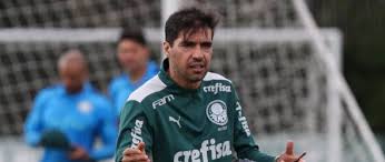 Conmebol substitui árbitro de Palmeiras x Emelec devido a caso de Covid-19