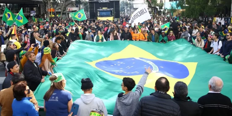Bolsonaro participa de marcha para Jesus em Curitiba, e cita passagens bíblicas