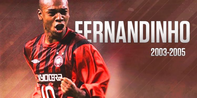 Fernandinho se despede do Manchester City e é aguardado no Athletico