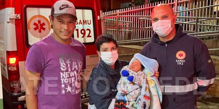 Paraná | SAMU salva recém nascido após se engasgar