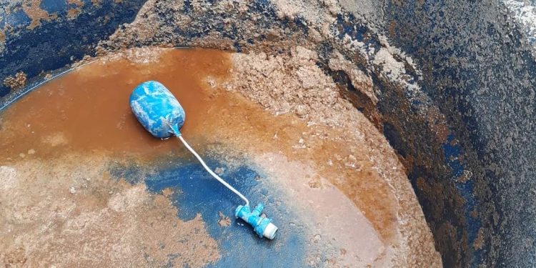Rio Branco do Sul | Morador faz alerta Caixa d’água sem filtro