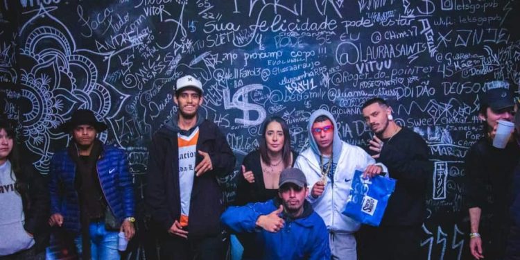 Revelação de Itaperuçu Dinho Mc ganha título de batalha de Rima