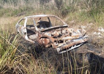 Carro roubado em Itaperuçu é localizado incendiado