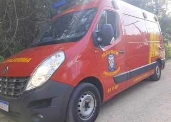 Criança de 4 anos cai em tanque de peixes, se afoga e morre