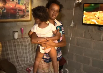 Com renda de R$ 400, mãe faz curso de gastronomia para garantir segurança alimentar de nove filhos