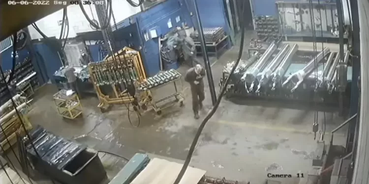 O que se sabe e o que falta saber sobre o caso do funcionário morto por colega por tomar café fora do horário