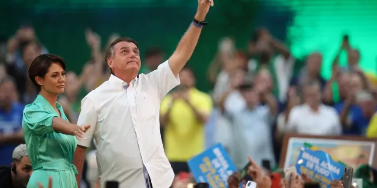Bolsonaro é lançado candidato à reeleição em evento