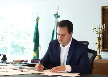 Governador bate o martelo e decide reduzir ICMS dos combustíveis