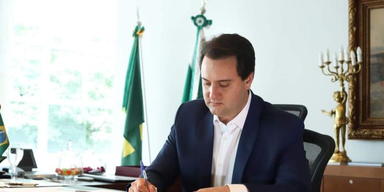 Governador bate o martelo e decide reduzir ICMS dos combustíveis