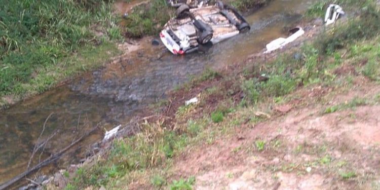 Acidente na Br-376 deixa três pessoas feridas