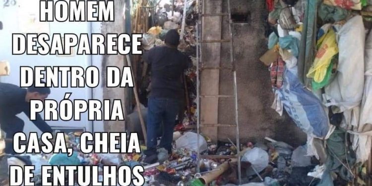 Bombeiros buscam homem desaparecido dentro da própria casa cheia de entulho