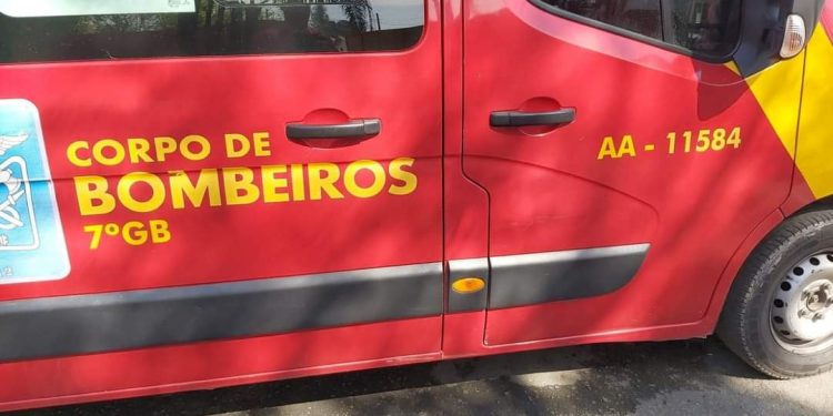 Em Almirante Tamandaré mãe acende fogão com álcool e chamas queimam rosto de criança de 7 anos