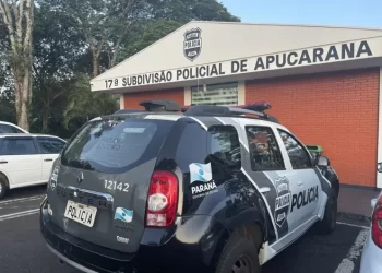 Estranho tenta retirar criança de escola; polícia investiga o caso