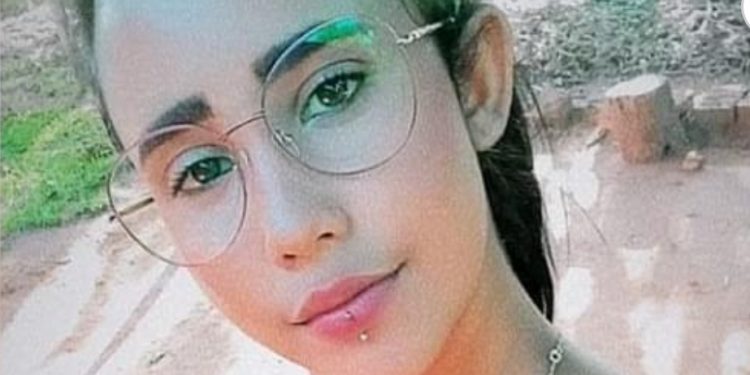 Jovem de 20 anos morre após aplicação de piercing na boca