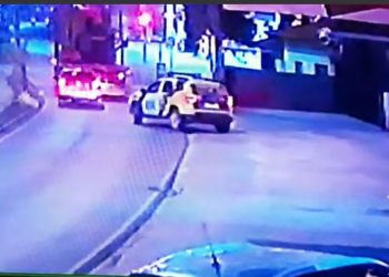 Homem é morto e irmão baleado após emboscada flagrada por câmera de segurança  em Itaperuçu