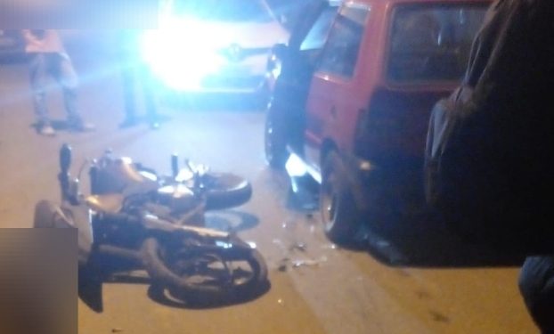 Acidente entre carro e moto em Itaperuçu