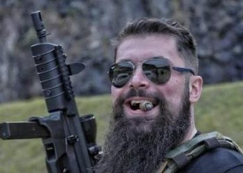 Polícia apura caso de delegado que promete, de arma na mão, lutar contra esquerda
