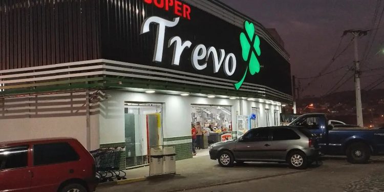 Mercado Trevo com fachada nova!