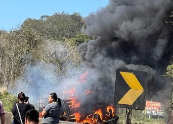 Colisão entre caminhões na BR-277 com vítima fatal
