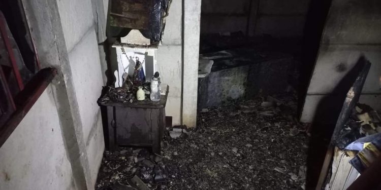 IMAGEM DE NOSSA SENHORA PERMANECEU INTACTA APÓS INCÊNDIO EM RESIDÊNCIA, EM PONTA GROSSA.