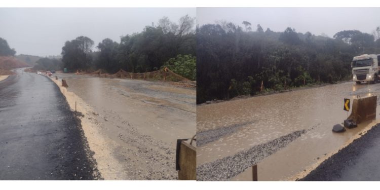 Rodovia dos Minérios com alagamentos