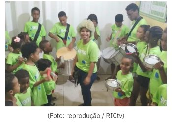 Curitibana recebe pix errado de ONG do RJ e se recusa a devolver dinheiro