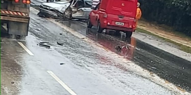 Acidente na Rodovia dos Minérios, bairro Santaria