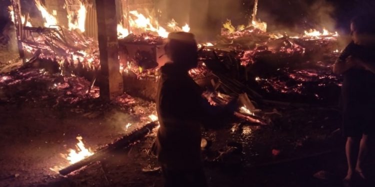 Família de Rio Branco do Sul perde tudo em incêndio e precisa de ajuda