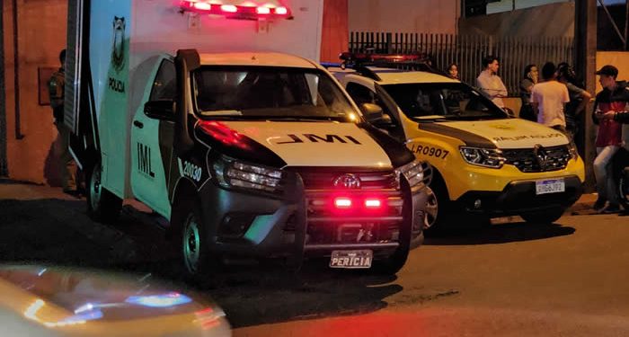 Dono de pizzaria reage a tentativa de assalto e mata dois