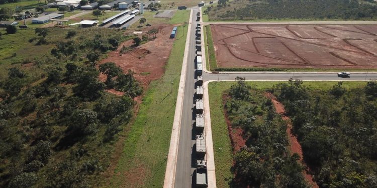 Acidente com blindado do Exército deixa 8 militares feridos
