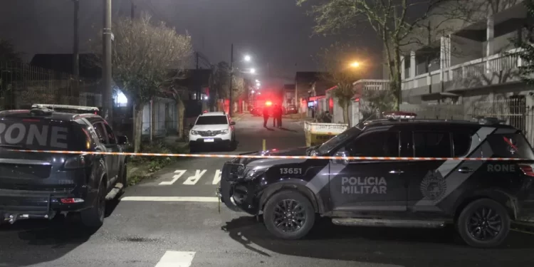 Oito homens são mortos em trocas de tiros com policiais militares, em Curitiba