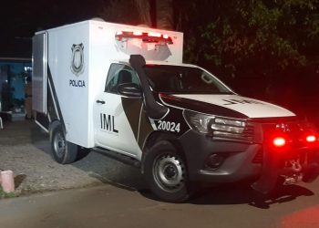 DUPLA INVADE RESIDÊNCIA PROCURANDO ARMA E MATA IDOSO A FACADAS