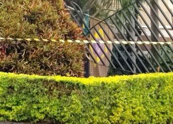 HOMEM MORRE ELETROCUTADO AO COLOCAR BANDEIRA DO BRASIL