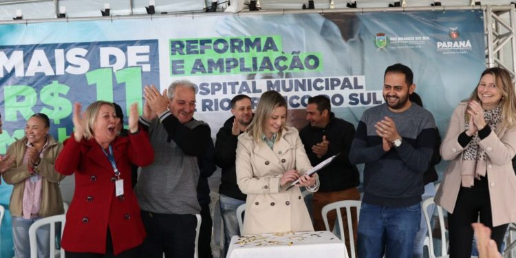 PREFEITA KARIME ASSINA O CONTRATO DAS OBRAS DE REFORMA E AMPLIAÇÃO DO HOSPITAL MUNICIPAL