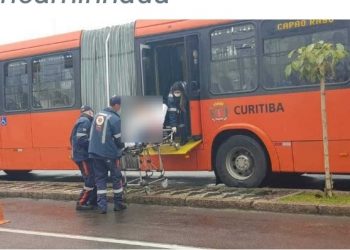 Mulher que não sabia estar grávida dá à luz dentro de ônibus em Curitiba