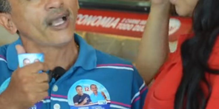 Sob a alcunha ‘Caneta Azul’, cantor de hit é candidato a deputado estadual