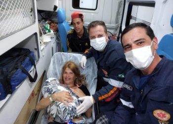 Equipe do SAMU de Rio Branco do Sul realiza parto dentro da Ambulância