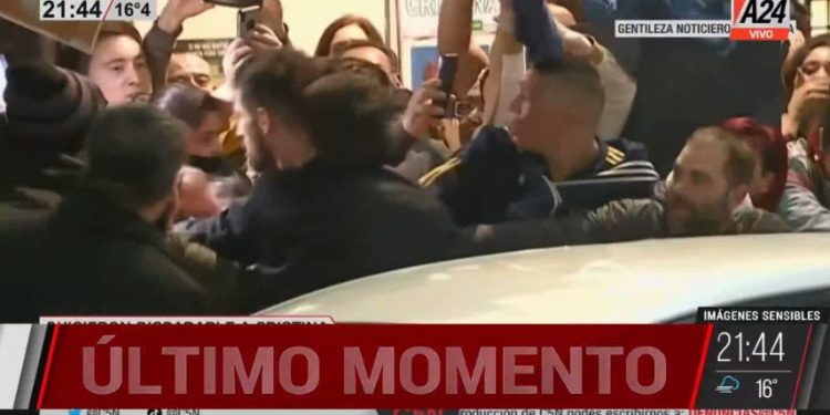 Vice da Argentina, Cristina Kirchner escapa de ser assassinada; atirador seria brasileiro
