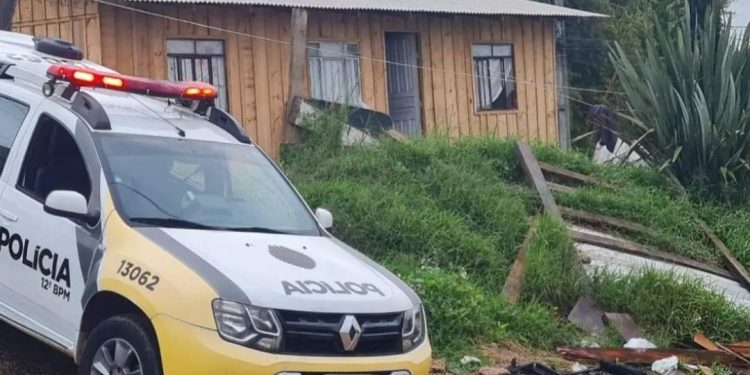 Grávida de 7 meses e mais duas pessoas são assassinadas a tiros em Curitiba