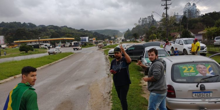 Paralisação eminente na Rodovia dos Minérios preocupa trabalhadores que estão em Curitiba