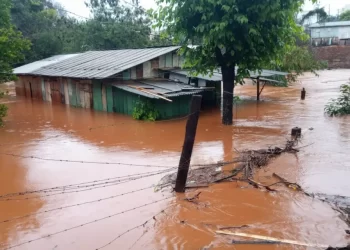 Sobe para seis o número de mortos após temporal