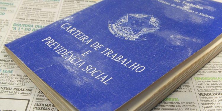 SEMANA COMEÇA COM 12,4 MIL VAGAS OFERTADAS NAS AGÊNCIAS DO TRABALHADOR DO PARANÁ