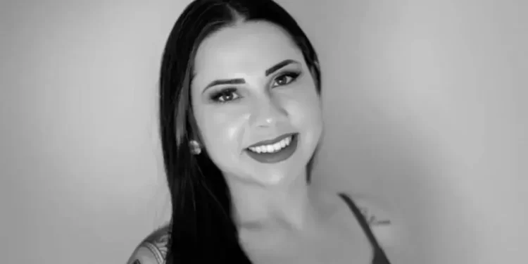 Mulher acusada de matar os dois filhos vira ré por homicídio quadruplamente qualificado